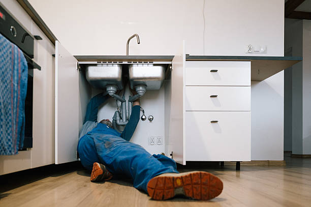 Professional Emergency Plumber technician working in Kinston, NC